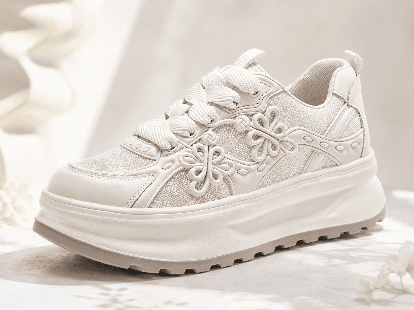 Refined surface texture molded detail